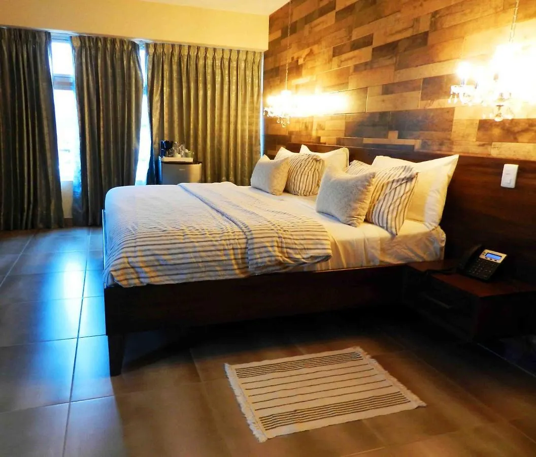 Mon Hotel Boutique Constanza